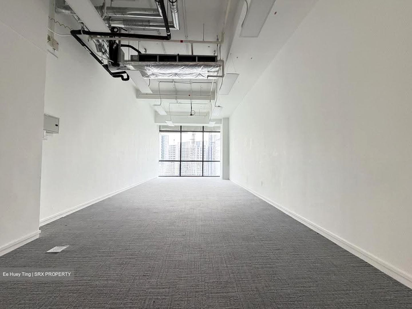 Woods Square (D25), Office #616944181